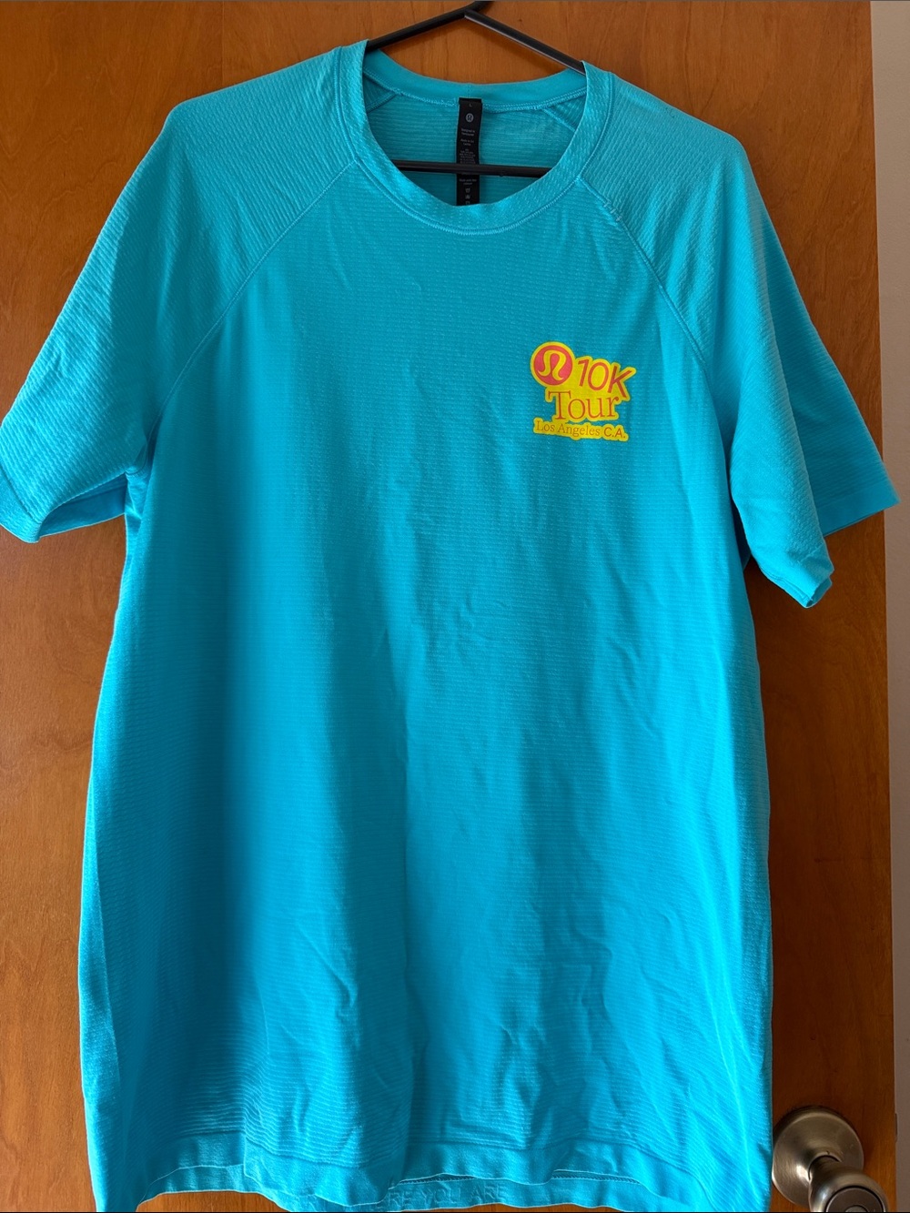 lululemon athletica Turquoise 10K Tour Short Sleeve Tee